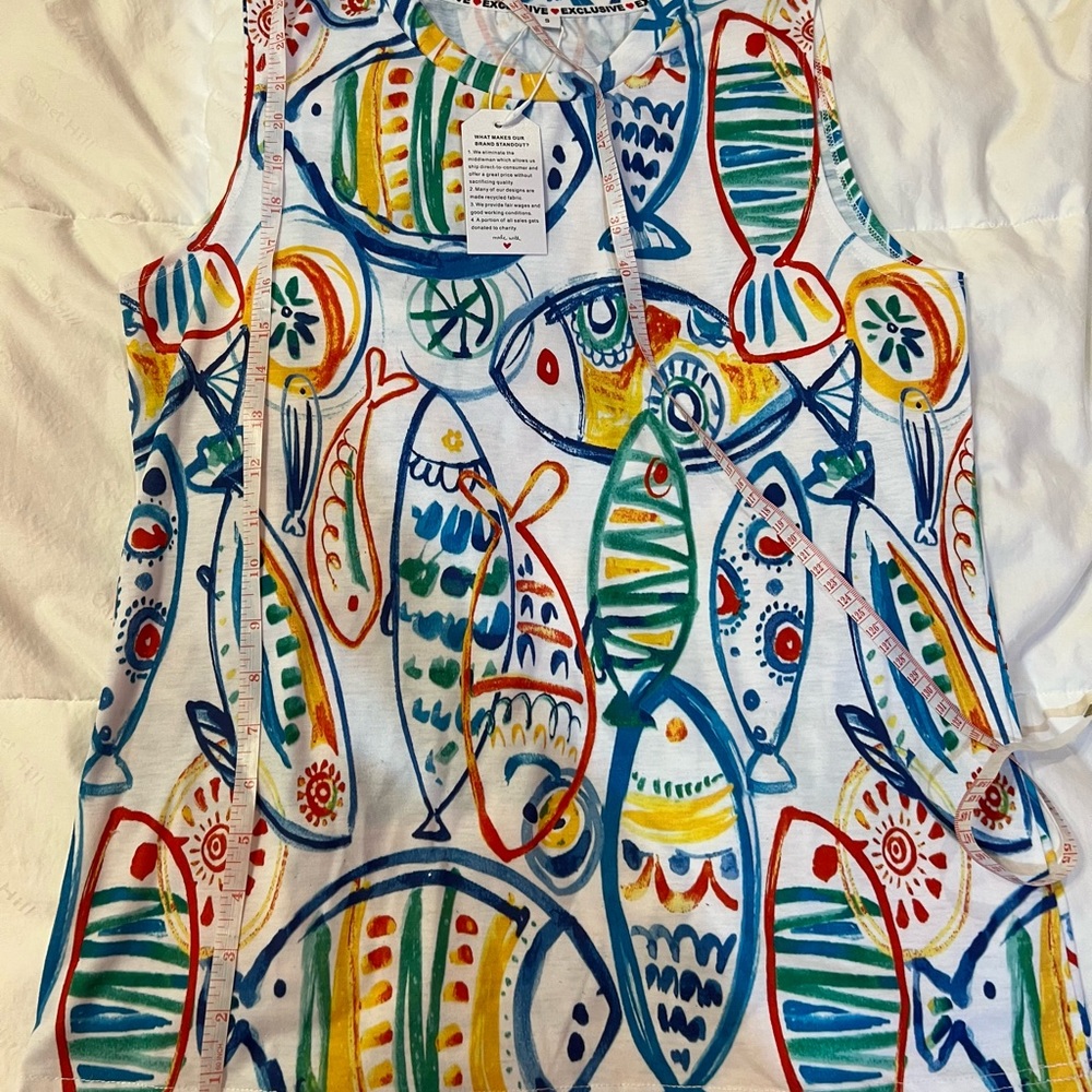 Colorful fish like print tank top. - Picture 3 of 6